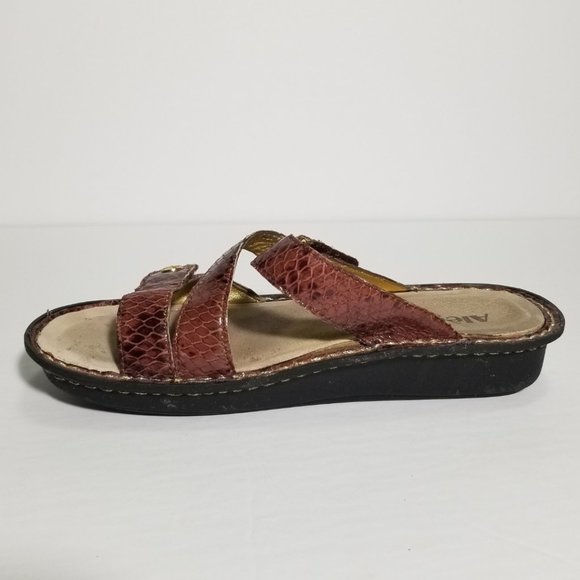 Alegria Red Snakeskin Embossed Slip On Venice Sandals - Picture 3 of 7